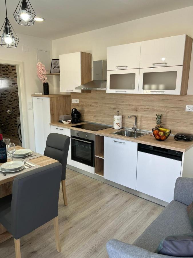 Crno Apartman Ana 아파트 외부 사진