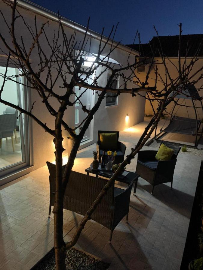Crno Apartman Ana 아파트 외부 사진